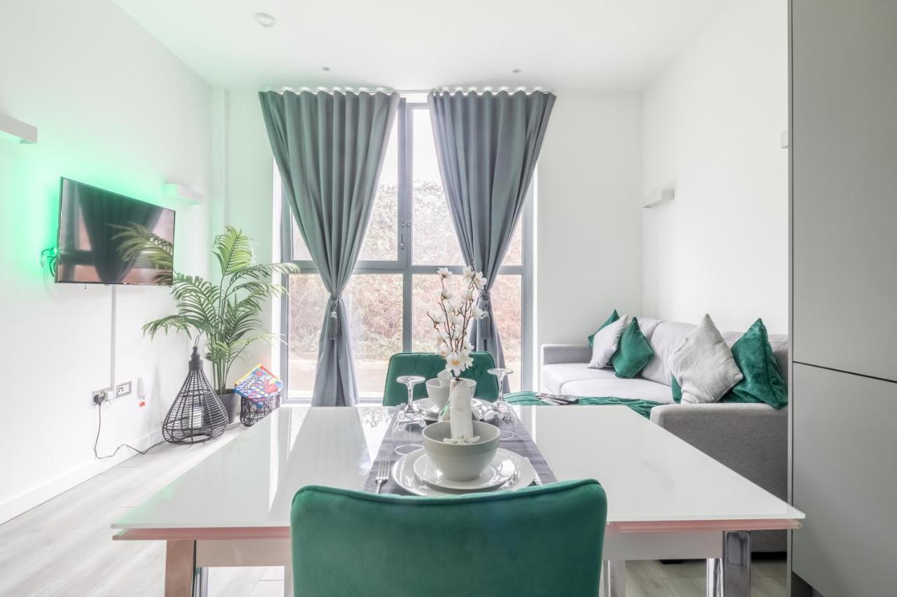 Elegant Apartment Milton Keynes Dış mekan fotoğraf